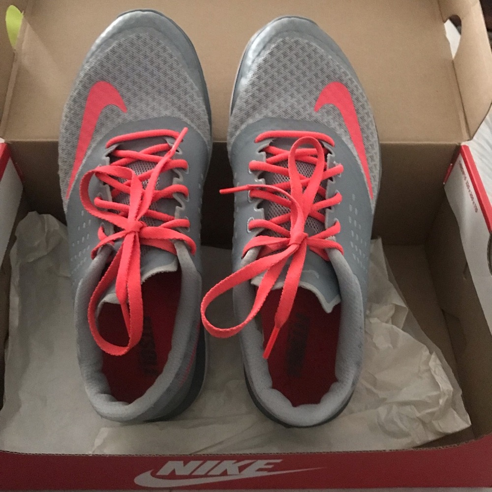 Nike T-Shoes